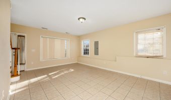 173 Anton Dr, Bridgeport, CT 06606