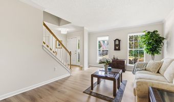 1211 Waterford Green Dr, Apex, NC 27502