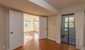 29712 Strawberry Hill Dr, Agoura Hills, CA 91301