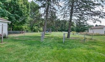 426 N Main St, Almont, MI 48003