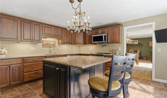 40 White Pine Dr, Glocester, RI 02814