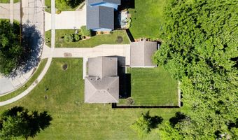 727 22nd Ave SW, Altoona, IA 50009