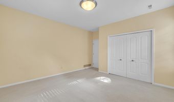 2950 Hunley Dr, Ann Arbor, MI 48105