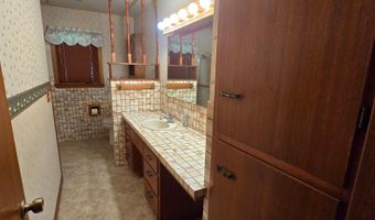 1713 S Shore Dr, Albert Lea, MN 56007