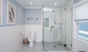 27 Mann Ave, Newport, RI 02840