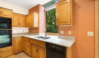 12068 Gantry Ln, Apple Valley, MN 55124