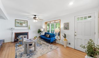 9223 ADELAIDE Dr, Bethesda, MD 20817
