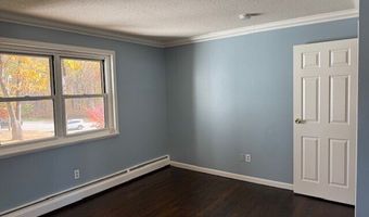 498 Oak Ave APT 28, Cheshire, CT 06410