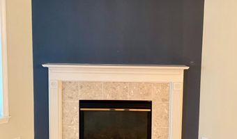901 N MONROE St 203, Arlington, VA 22201