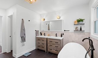 9817 FERNWOOD Rd, Bethesda, MD 20817