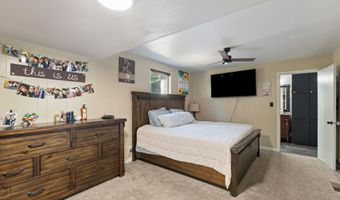 1293 Starveout Creek Rd, Azalea, OR 97410