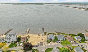 40 Uncas Rd, Clinton, CT 06413