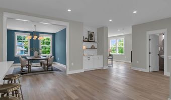 5617 23RD St N, Arlington, VA 22205
