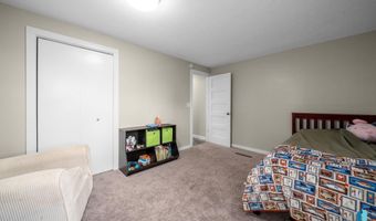 100 S Teton Dr, Brandon, SD 57005