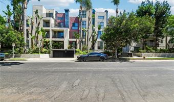 12000 Goshen Ave 203, Los Angeles, CA 90049