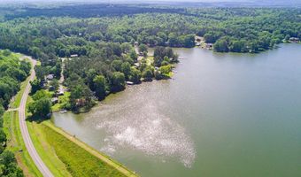 35 DOGWOOD St, West Point, GA 31833