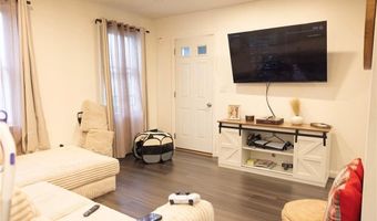 53 School St, East Providence, RI 02914