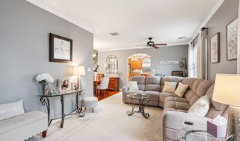 15 5th Ave, Avenel, NJ 07001