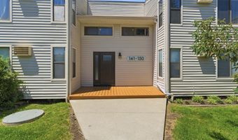 142 Woodland Dr 142, Cromwell, CT 06416