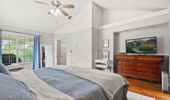 37 E VANDERBILT St, Orlando, FL 32804