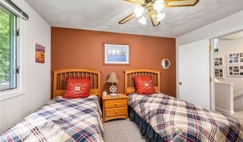 264 Boston Neck Rd, Narragansett, RI 02882
