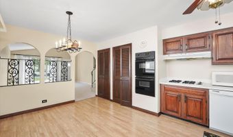 108 N May St, Addison, IL 60101