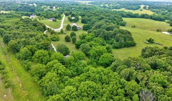 21445 Lawrence 2074, Ash Grove, MO 65604
