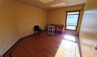 121 W Oak St Ste 1, Amityville, NY 11701