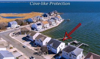 8 Jibsail Dr, Bayville, NJ 08721