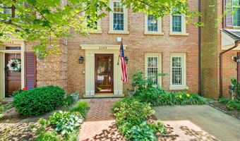 2345 S ROLFE St S, Arlington, VA 22202