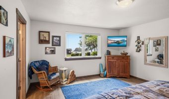 17440 DEER PARK Dr, Brookings, OR 97415