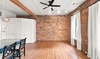 55 W Livingston Ave 203, Columbus, OH 43215