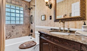 107 Jacks Ln, Bonneau, SC 29431