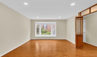7428 FOUNTAIN HEAD Dr, Annandale, VA 22003