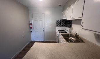 419 Dallas Street SE Unit Apt B, Albuquerque, NM 87108