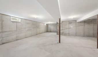 5 Melinda Ct, Bayville, NJ 08721