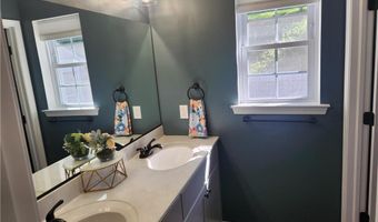 139 Frank Dr, Allen, PA 18067