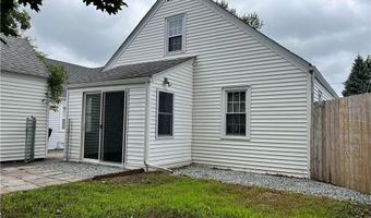 74 Leslie St, Cranston, RI 02910