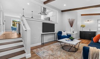 2050 Camelot Rd, Ann Arbor, MI 48104
