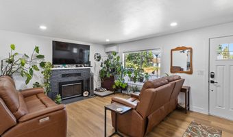 2681 D St, Springfield, OR 97477