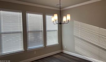 210 Navajo Trl, Alvarado, TX 76009
