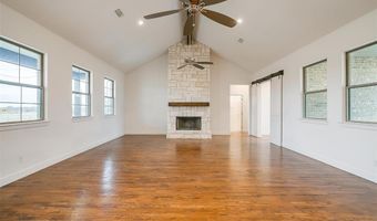 101 Consolation Dr, Millsap, TX 76066