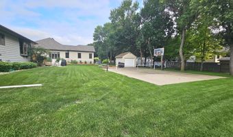 2510 Bobbie Dr, Aberdeen, SD 57401