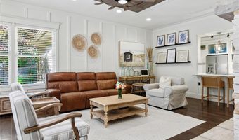 884 Village Brook Ct, Ballwin, MO 63021
