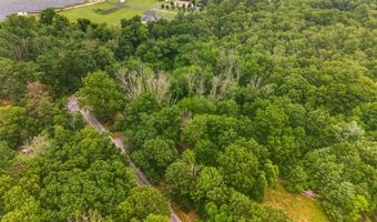 52 S Main St, Berkley, MA 02779