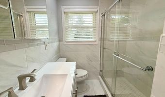 33 ANCHORAGE Blvd, Bayville, NJ 08721