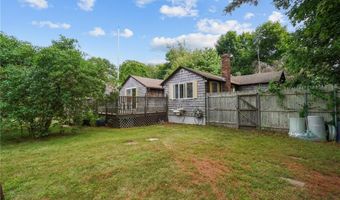 26 Thomas St, Charlestown, RI 02813