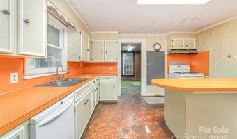 520 Eastwood Park Cir, Albemarle, NC 28001