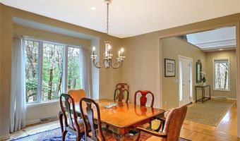 60 Pheasant Dr, East Greenwich, RI 02818