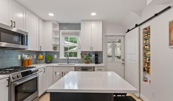 4640 2ND St S, Arlington, VA 22204
